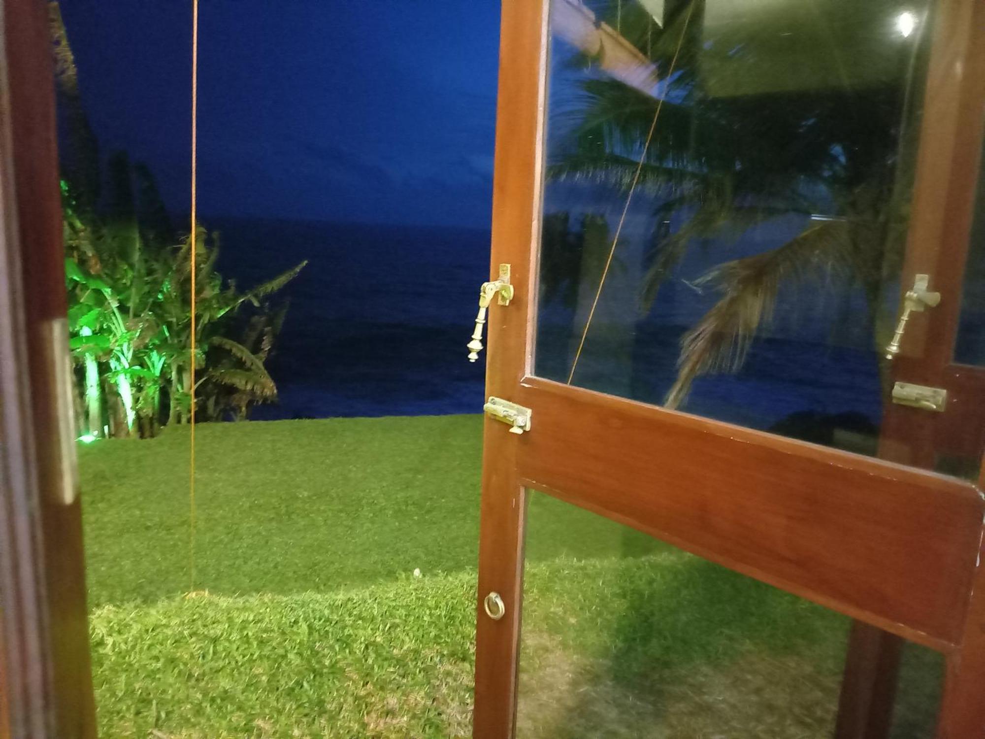 London Villa Secret Beach Mirissa Exterior foto